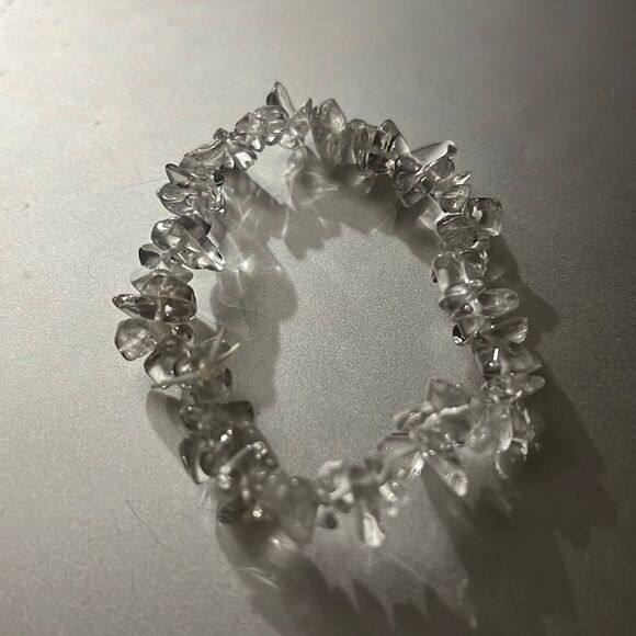 Bundle Sale 3 for $15 | Quartz Stone Chip Stretch Bracelet - Picture 1 of 8